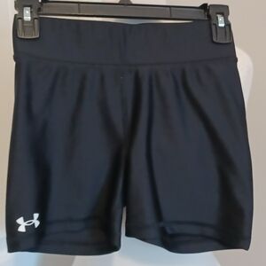 Womens Under Armour Compression heatgear shorts. SZ SMALL #J11